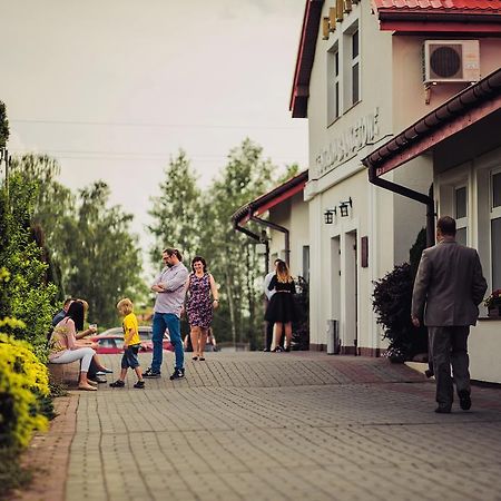 Laura Bed & Breakfast Belchatow Bagian luar foto