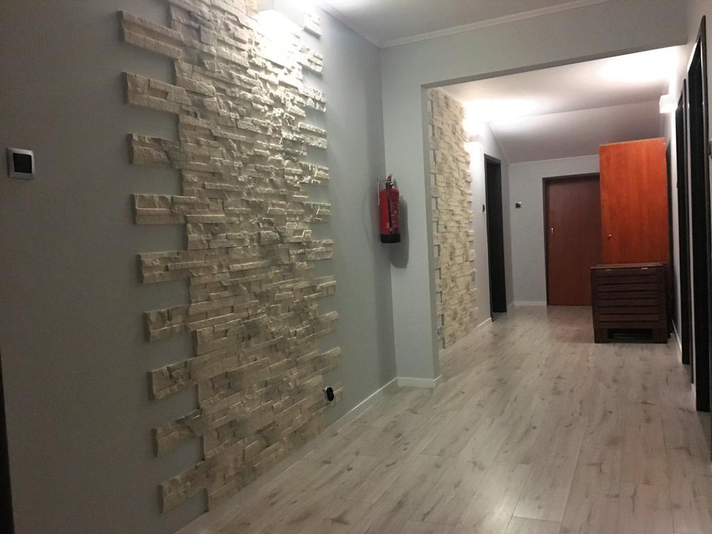 Laura Bed & Breakfast Belchatow Bagian luar foto