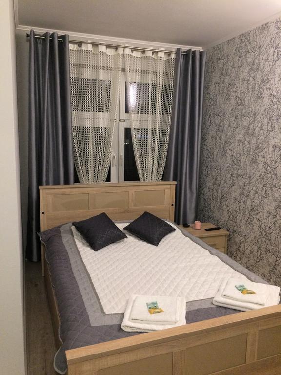 Laura Bed & Breakfast Belchatow Bagian luar foto
